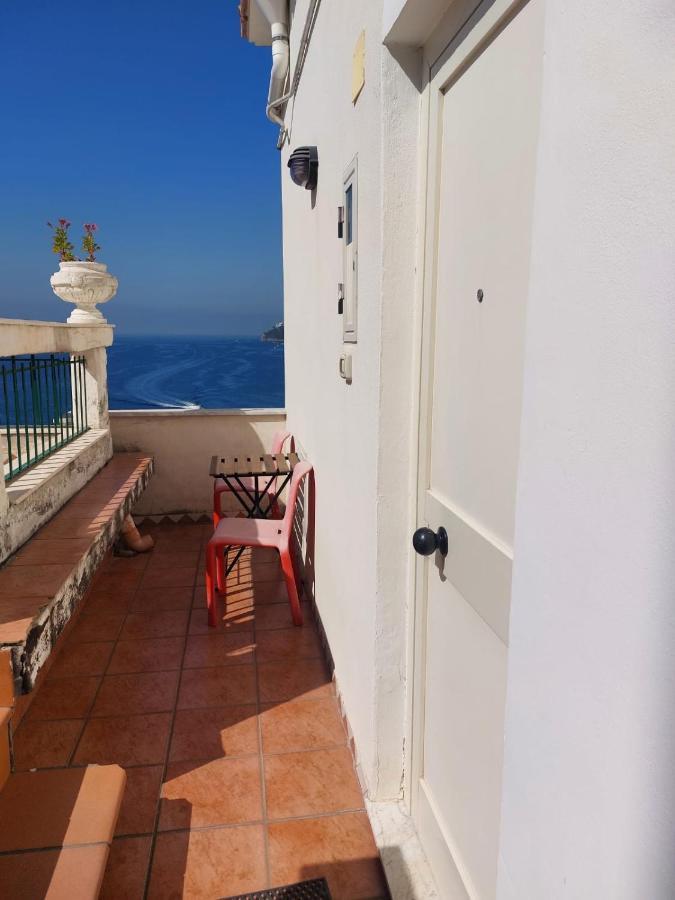 Guest house La Stanza Sul Porto Di Piccina Piccina Con Bagno Privato E Terrazzino Vista Mare