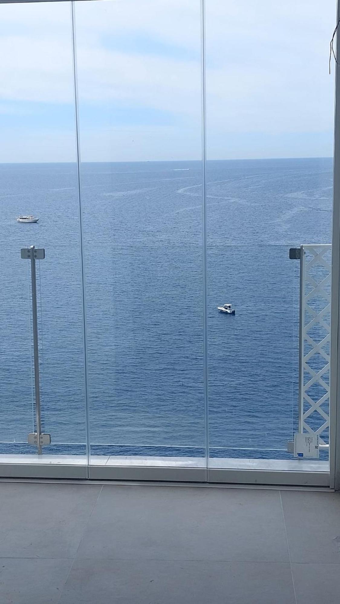 La Stanza Sul Porto Di Piccina Piccina Con Bagno Privato E Terrazzino Vista Mare Guest house