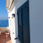 La Stanza Sul Porto Di Amalfi Camera Piccina Piccina Con Bagno Privato E Terrazzino Vista Mare