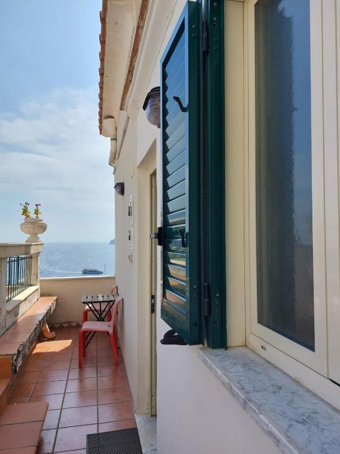 La Stanza Sul Porto Di Piccina Piccina Con Bagno Privato E Terrazzino Vista Mare * Amalfi