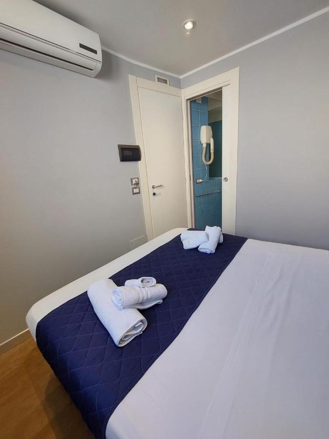 La Stanza Sul Porto Di Piccina Piccina Con Bagno Privato E Terrazzino Vista Mare Amalfi